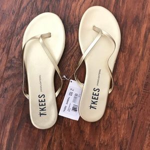 TKEES sandals NWT